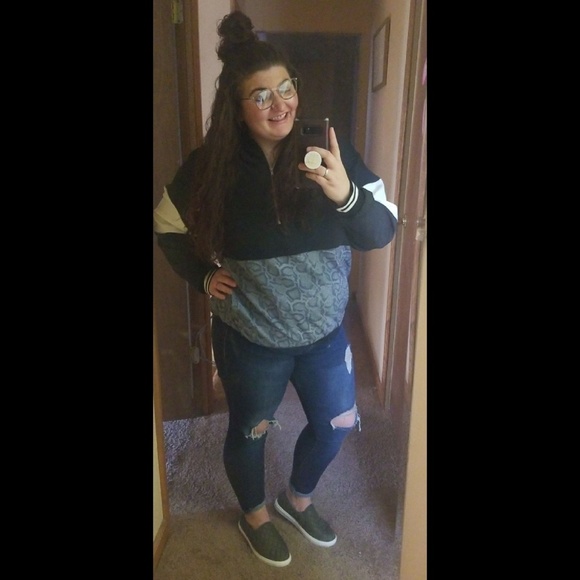 Meet your Posher, Keesha - Picture 1 of 1